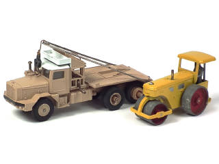 Lot 500 - DINKY TOYS (FRANCE) (2)