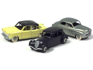 Lot 533 - DINKY TOYS (FRANCE) (3)