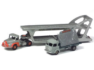 Lot 492 - DINKY TOYS (FRANCE) (2)