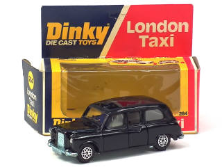Lot 426 - DINKY TOYS (GB) (1)