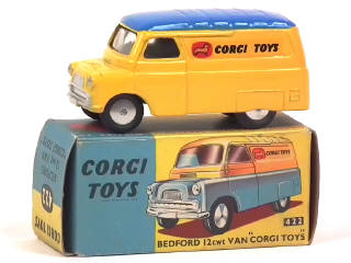 Lot 326 - CORGI TOYS (GB) (1)