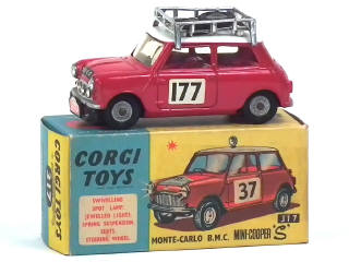 Lot 318 - CORGI TOYS (GB) (1)
