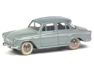 Lot 253 - DINKY TOYS (FRANCE) (1)