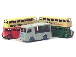 Lot 481 - DINKY TOYS (GB) (3)