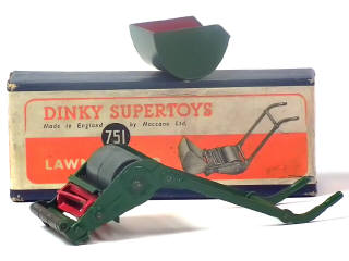 Lot 451 - DINKY TOYS (GB) (1)