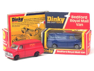 Lot 462 - DINKY TOYS (GB) (2)