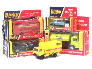Lot 491 - DINKY TOYS (GB) (5)