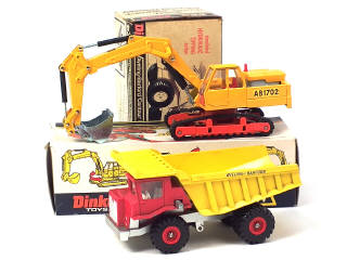 Lot 471 - DINKY TOYS (GB) (2)