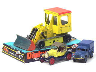 Lot 477 - DINKY TOYS (GB) (3)