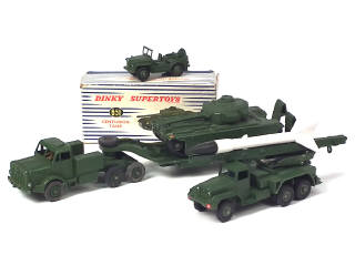 Lot 485 - DINKY TOYS (GB) (4)