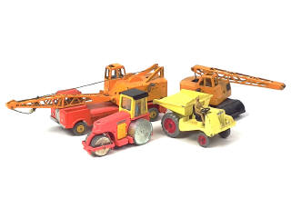 Lot 488 - DINKY TOYS (GB) (4)