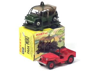 Lot 472 - DINKY TOYS (GB) (2)