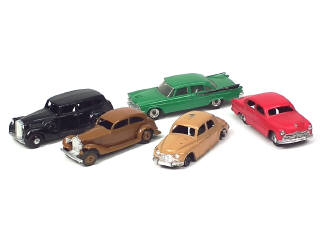 Lot 498 - DINKY TOYS (GB) (5)