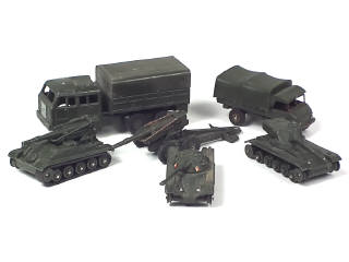 Lot 573 - DINKY TOYS (FRANCE) (6)