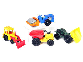 Lot 176 - CORGI JUNIORS (GB) (4)