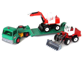 Lot 202 - DIVERS (3)