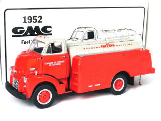 Lot 221 - FIRST GEAR (USA) (1)