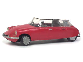 Lot 168 - DIVERS (MADAGASCAR) (1)