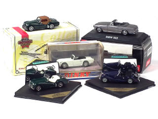 Lot 204 - DIVERS (5)