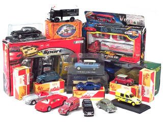 Lot 249 - DIVERS (20)