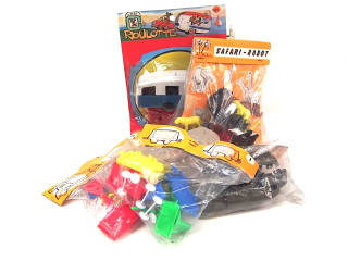 Lot 379 - DIVERS (5)
