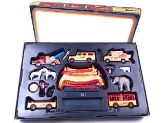 Lot 387 - CORGI TOYS (GB) (1)
