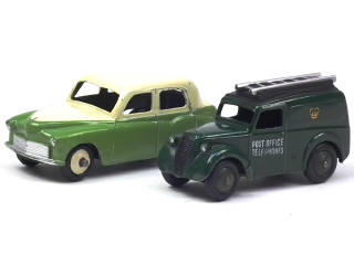 Lot 464 - DINKY TOYS (GB) (2)