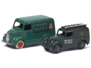 Lot 470 - DINKY TOYS (GB) (2)
