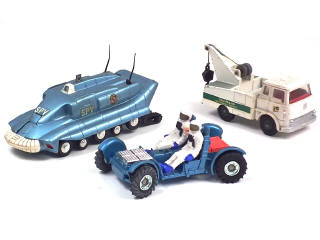Lot 474 - DINKY TOYS (GB) (3)