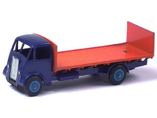 Lot 259 - DINKY TOYS (GB) (1)