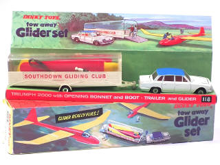 Lot 239 - DINKY TOYS (GB) (1)