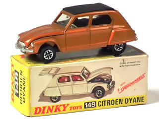 Lot 241 - DINKY TOYS (GB) (1)