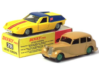 Lot 281 - DINKY TOYS (GB) (2)