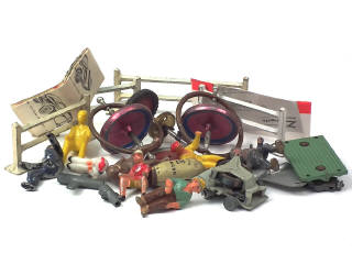 Lot 122 - DIVERS (1)