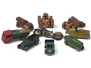 Lot 136 - DIVERS (10)
