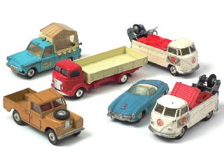 Lot 230 - CORGI TOYS (GB) (6)