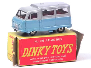 Lot 254 - DINKY TOYS (GB) (1)