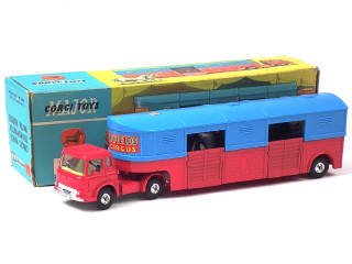 Lot 211 - CORGI TOYS (GB) (1)