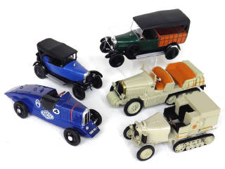 Lot 158 - UNIVERSAL HOBBIES (CHINE) (5)