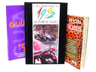 Lot 227 - DIVERS (3)