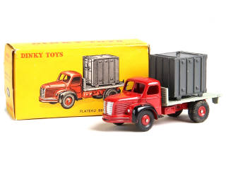 Lot 620 - DINKY TOYS (FRANCE) (1)