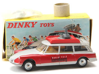 Lot 556 - DINKY TOYS (FRANCE) (1)