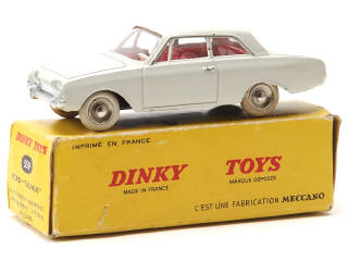 Lot 551 - DINKY TOYS (FRANCE) (1)