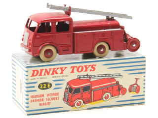 Lot 629 - DINKY TOYS (FRANCE) (1)