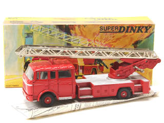Lot 659 - DINKY TOYS (FRANCE) (1)