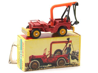 Lot 563 - DINKY TOYS (FRANCE) (1)