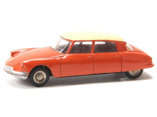 Lot 469 - DINKY TOYS (FRANCE) (1)