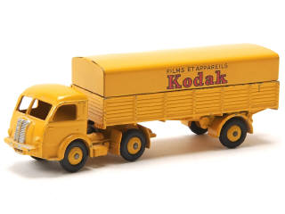 Lot 621 - DINKY TOYS (FRANCE) (1)