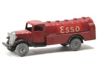 Lot 598 - DINKY TOYS (FRANCE) (1)