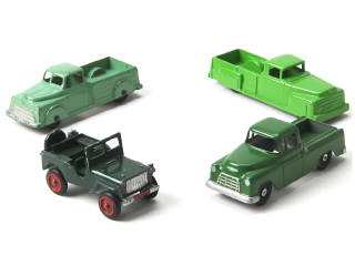 Lot 105 - DIVERS (4)